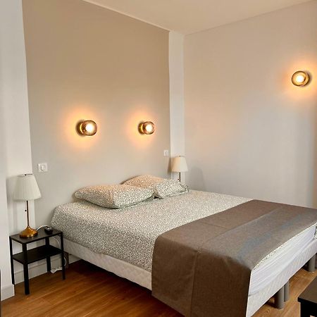 Studio 4 pers face gare SNCF Appart Hotel le Cygne D4 Bourges Esterno foto