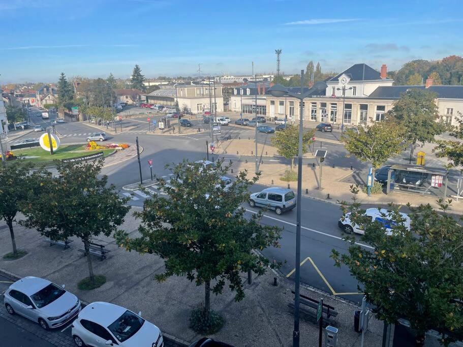 Studio 4 pers face gare SNCF Appart Hotel le Cygne D4 Bourges Esterno foto
